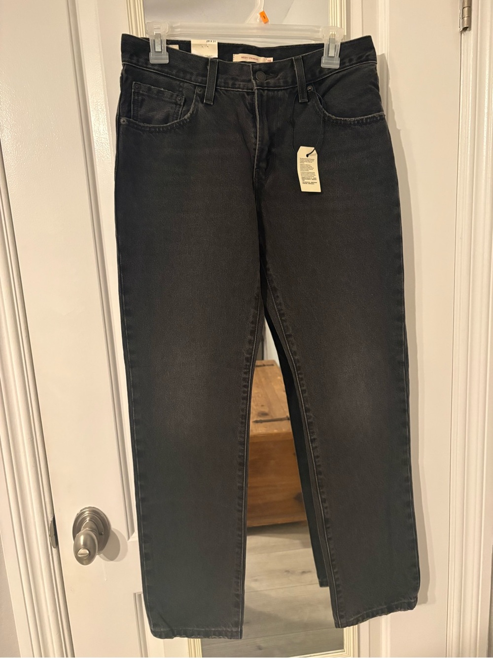New Levi's Women's Black Straight-Leg Jeans